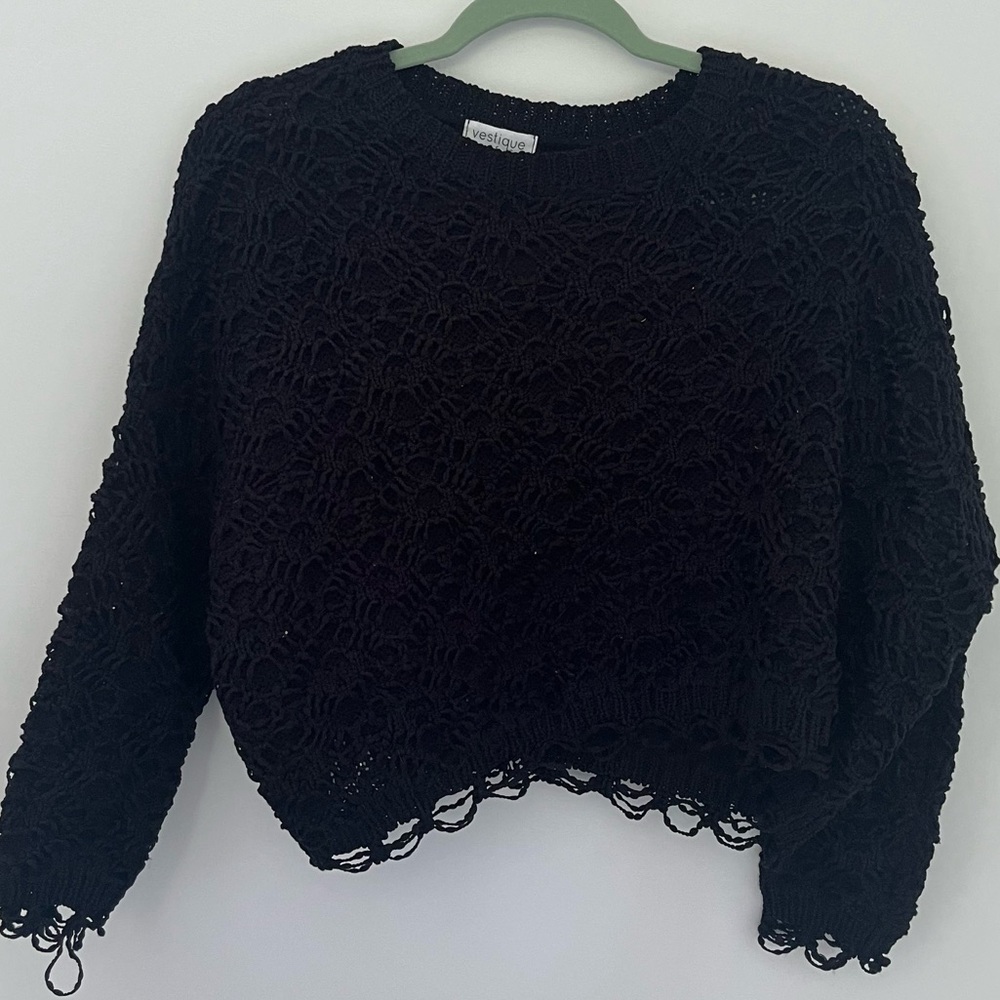 Vestique Black Knit Sweater